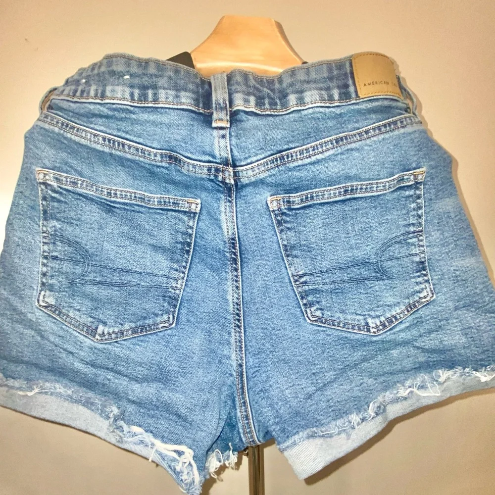 American Eagle Outfitters Light Blue Stretch Jean Shorts - Picture 6 of 6
